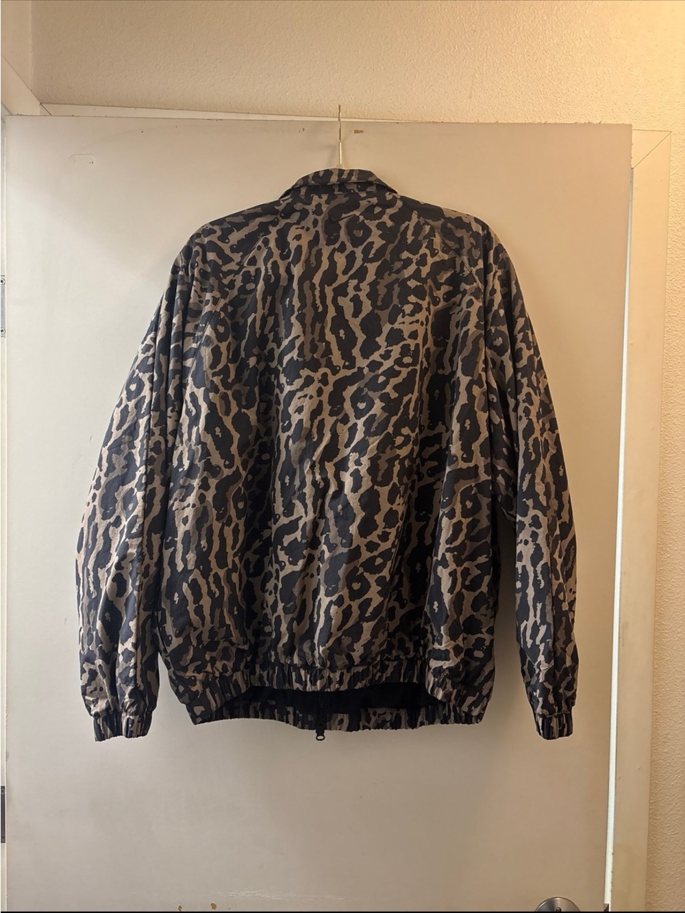 Nike Brown and Black Leopard Print Windbreaker Jacket - Picture 4 of 6